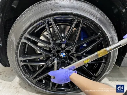 BMW X6M 컴페티션 818M 블랙유광 휠도색 / 용인 처인구