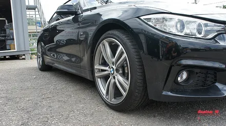 심각한 수준의 주차 스크래치가 생긴 BMW 428I 조수석 앞,뒤 휠 다이아몬드컷팅 휠수리로 복원을 했습니다. / 용인 처인구
