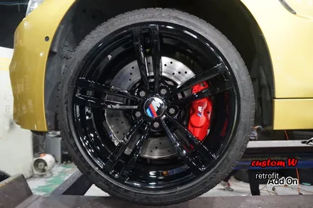 BMW M4 437M휠 상처수리 후 블랙유광 휠도색 + 레드 캘리퍼도색. / 용인 처인구