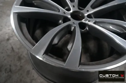 BMW X5 40D 부식 녹 제거 후, 캘리퍼 도색 / 휠상처 수리 후,  블랙유광 휠도색. / 용인 처인구
