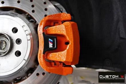 BMW F90 M5 블랙유광 휠 도색 + M 퍼포먼스 오렌지 (한라봉) 캘리퍼 도색 / 용인 처인구