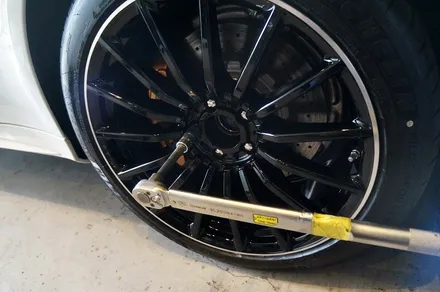 벤츠 GT43 AMG 블랙 실버 투톤 유광 휠도색 + 카본 세라믹 골드 캘리퍼 도색 / 용인 처인구