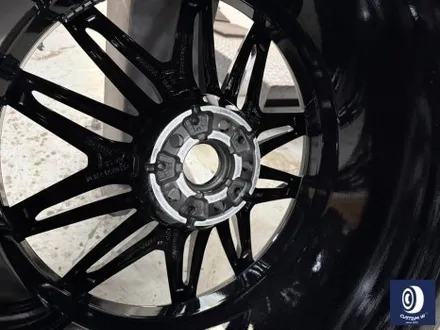 자주 입고 되는 BMW G87 M2 블랙 유광 휠도색 + 레드 캘리퍼 도색 / 용인 처인구