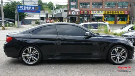 심각한 수준의 주차 스크래치가 생긴 BMW 428I 조수석 앞,뒤 휠 다이아몬드컷팅 휠수리로 복원을 했습니다. / 용인 처인구