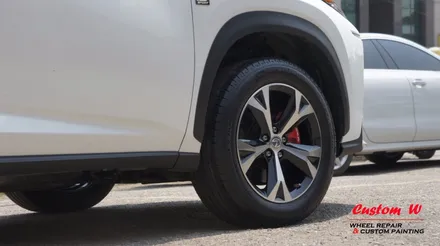 렉서스의 하이브리드 SUV NX300H 다이아몬드컷팅 휠수리로 블랙폴리시 휠 만들고 레드 캘리퍼도색. / 용인 처인구