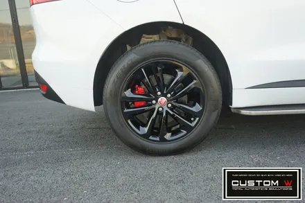 재규어 F-PACE 블랙유광 휠도색, 레드 캘리퍼도색. / 용인 처인구