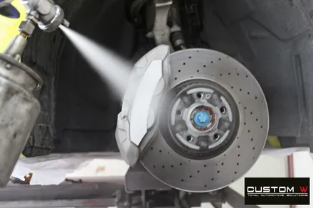 벤츠 CLS400d 휠 상처 수리 후 블랙유광 휠도색 + 레드 캘리퍼 도색 / 용인 처인구