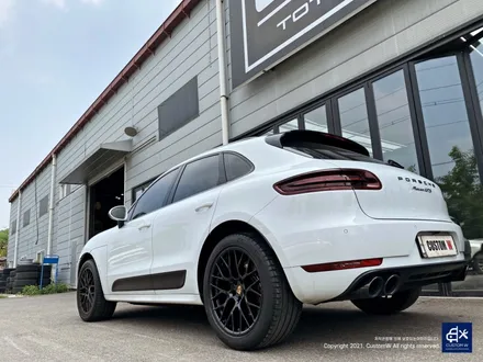 포르쉐 마칸 GTS 휠수리 후 젯블랙 휠도색 / 용인 처인구