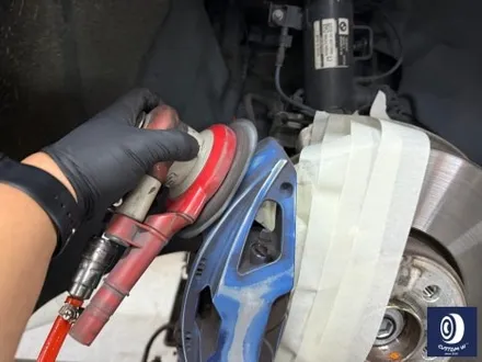 BMW I4 M50 861M 휠 상처 수리 후, 블랙 유광 휠도색 + 레드 캘리퍼 도색 작업까지_! / 용인 처인구