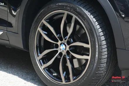 BMW X3 M팩 휠을 다이아몬드컷팅 휠수리와 블랙클리어를 활용해서 M4 블랙폴리쉬 휠 처럼 만들다. / 용인 처인구