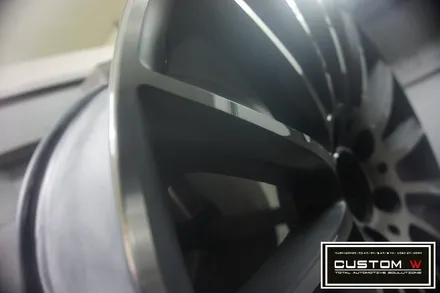벤츠 CLS 250 상처 심한 휠 다이아몬드 컷팅 휠수리 , 운전석 리어휀더, 범퍼 판금도색 외형복원 작업까지 한번에_! 원스탑 토탈 솔루션 커스텀W / 용인 처인구