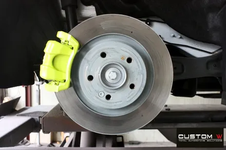 벤츠 CLA250 블랙유광 휠도색 + 애시드 그린 형광 캘리퍼 도색 / 용인 처인구