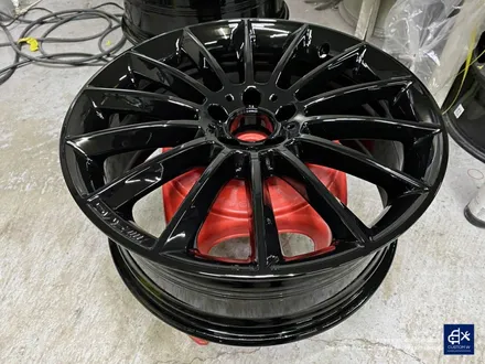 벤츠 CLS450 마차휠 수리 후 블랙유광 휠도색 + 카본 세라믹 골드 캘리퍼 도색 / 용인 처인구
