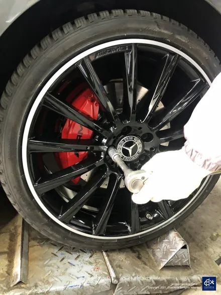 계획과 다르게 작업이 진행되지만 결과는 역시!! 벤츠 E220d 쿠페 블랙실버투톤 휠도색 & 레드 캘리퍼 도색 / 용인 처인구