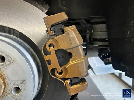 BMW F02 760Li 잘못된 휠도색 약품 박리 제거  및 휠상처 수리 후, 블랙유광 휠도색 + 옐로우 캘리퍼 도색 / 용인 처인구