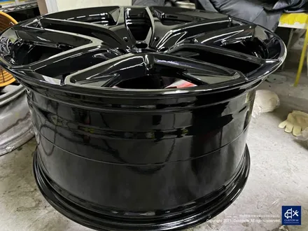 벤츠 GLE53 AMG 잘 못된 휠수리 박리 제거 후, 블랙유광 휠도색 + 레드 캘리퍼 도색 / 용인 처인구