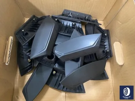 BMW 휠.. 왜 이렇게 만들까... 휠에 장착된 플라스틱 커버는 무슨 의미가 있나? 경량화? 디자인? 신형 740D 신0차 출고 작업 휠 커버 + 휠 블랙 도색 + 캘리퍼  도색 / 용인 처인구