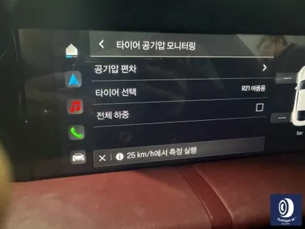 포르쉐 타이칸 GTS 심하게 손상된 휠 상처 수리 후, 정품 제트 블랙 메탈릭 컬러 복원 도색 + 타이어 코드 절상 신품 타이어 교체 작업까지_! / 용인 처인구