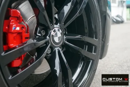 BMW 420D 쿠페 휠 상처 수리 후, 블랙유광 휠도색, 레드 캘리퍼 도색 / 용인 처인구