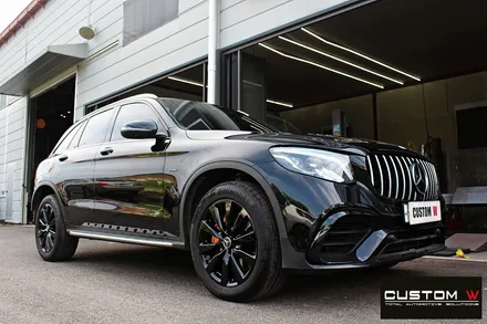 벤츠 GLC350e 휠 상처 수리 후 블랙유광 휠도색 + 카본 세라믹 골드 캘리퍼 도색 / 용인 처인구