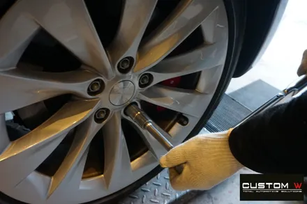 엄청난 가속력 테슬라 모델 S P100D 블랙유광 휠도색 그리고  90D 차량의  레드 캘리퍼 도색 작업까지.! / 용인 처인구