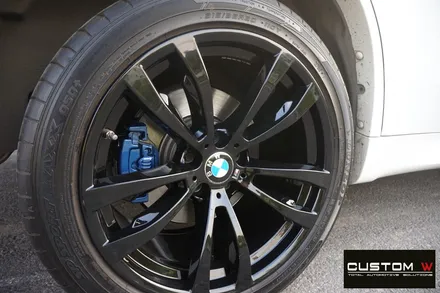 BMW X5 40D 부식 녹 제거 후, 캘리퍼 도색 / 휠상처 수리 후,  블랙유광 휠도색. / 용인 처인구