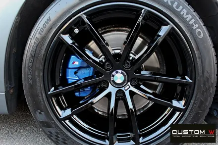 BMW G30 520d 블랙유광 휠도색 + M 퍼포먼스 블루 캘리퍼 도색 / 용인 처인구