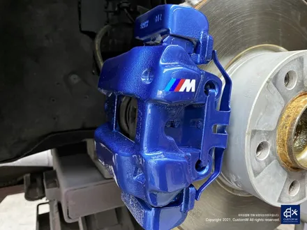 휠, 캘리퍼 모두 새 옷을 입히자! BMW 320i 휠수리 후 블랙유광 휠도색 + 블루 캘리퍼 도색 / 용인 처인구