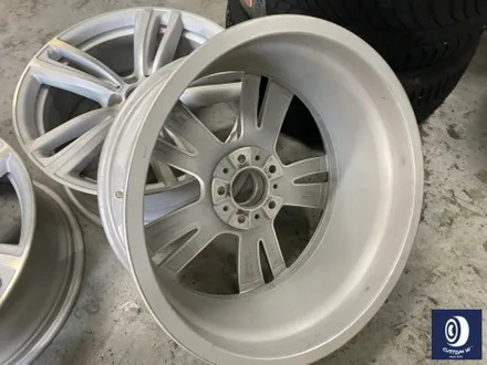 BMW F30 330i 442M 19인치 휠 상처 수리 및 부식 제거 /  약품 박리 ( 페인트 제거) 후, 블랙 + 실버 투톤 휠도색 / 용인 처인구