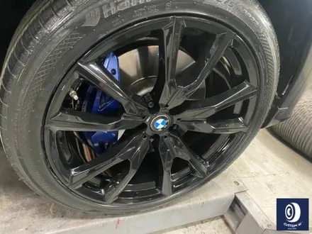 BMW X7 M50i 755M 22인치 휠 상처 수리 후, 제트 블랙(하이그로시 블랙) 휠도색 / 용인 처인구
