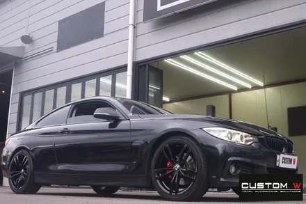 BMW 420D 쿠페 휠 상처 수리 후, 블랙유광 휠도색, 레드 캘리퍼 도색 / 용인 처인구