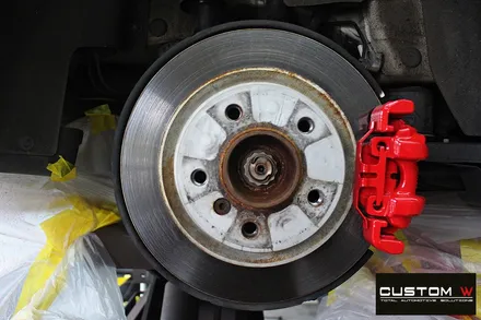 기존 고객님 BMW F30 320i 휠 상처 수리 후 블랙유광 휠도색 + 부식 제거 후 레드 캘리퍼 도색 / 용인 처인구