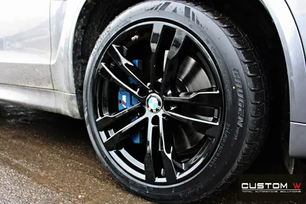 BMW X5 50d 약품 박리, 휠 상처 수리 후 블랙유광 휠도색 / 용인 처인구