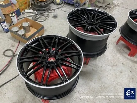 귀한 차량~! 벤츠 GTC AMG 무광 블랙 실버 투톤 휠 도색 작업으로 더욱 멋지게_! / 용인 처인구