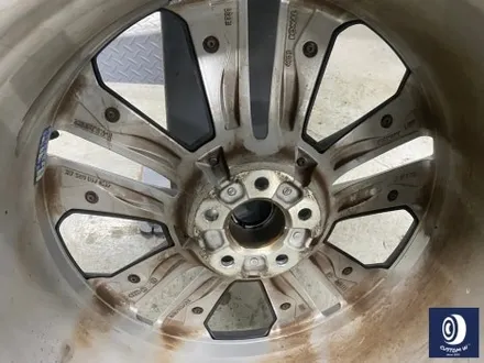 아우디 Q7 55TFSI 플라스틱 커버가 장착된 21인치 휠 블랙 유광 휠도색 + 부식 제거 후, 건메탈 그레이 캘리퍼 도색 / 용인 처인구