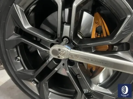 BMW G05 X5 45e 744 21인치 휠 상처 수리 후, 건메탈 그레이 휠도색 (타 업체 수리 도색 이력 / 약품 박리 페인트 제거 후 작업) / 용인 처인구