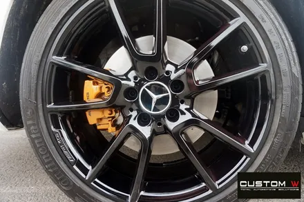 벤츠 C43AMG 블랙유광 휠도색, 카본 세라믹 골드 캘리퍼도색. 커스텀W. / 용인 처인구