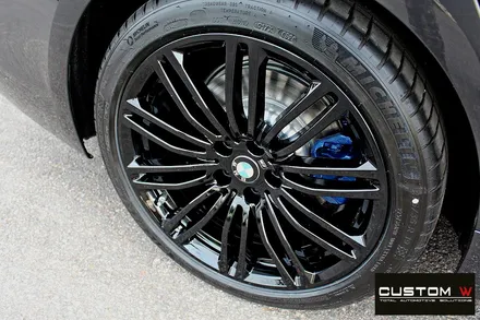 BMW G30 520d 신차 664M 블랙유광 휠도색 + 블루 캘리퍼 도색 / 용인 처인구