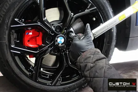 BMW X1 블랙유광 휠도색 + 레드 캘리퍼 도색 / 용인 처인구