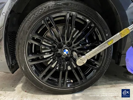 BMW G30 530e 664M 휠수리 후 블랙유광 휠도색 / 용인 처인구