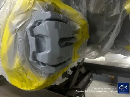 후기글 작성해 주신 고객님의 차량_! BMW G05 X5 45e 휠 상처 수리 후, 블랙 유광 휠도색 그리고 부식 녹 제거 및 방지 블루 캘리퍼 도색 작업까지_! / 용인 처인구