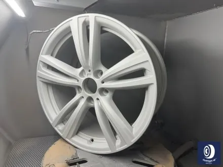 BMW F30 330i 442M 19인치 휠 상처 수리 및 부식 제거 /  약품 박리 ( 페인트 제거) 후, 블랙 + 실버 투톤 휠도색 / 용인 처인구
