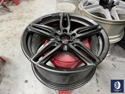 벤츠 W213 E300 AMG 라인 19인치 휠 상처 수리 후, 건메탈 그레이 휠 도색 / 용인 처인구