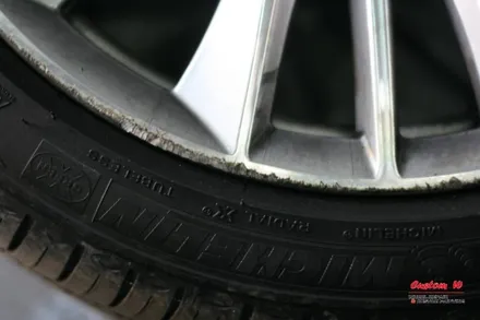 휠도색, 다이아몬드컷팅 휠수리로 건메탈 폴리쉬 형태로 휠체인지! BMW550I 휠 작업기. / 용인 처인구