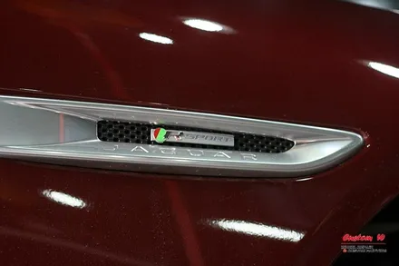 재규어 XE R-SPORT 신동급 차량에 캘리퍼도색과 블랙(유광) 휠도색. / 용인 처인구