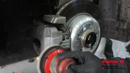 블랙 휠도색과 블루 캘리퍼도색 조합으로 BMW 520D M 에어로 다이나믹프로를 더 새롭게 변화시키다. / 용인 처인구