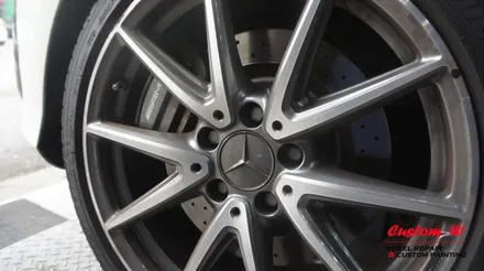 벤츠 A45 AMG 휠 상처 수리 후 블랙유광 휠도색 + 레드 AMG 캘리퍼도색. / 용인 처인구