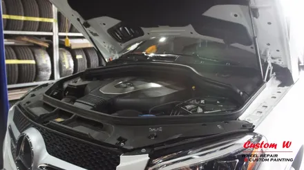 메르세데스 벤츠의 인기 SUV! GLE 350D 쿠페 차량의 휠수리 및 블랙유광 휠도색, 레드 캘리퍼도색. / 용인 처인구