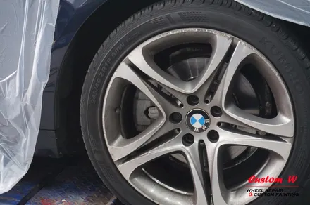 BMW 5시리즈에 장착 된 640D 19인치 휠 고스트크롬 휠도색, 레드 캘리퍼도색. / 용인 처인구