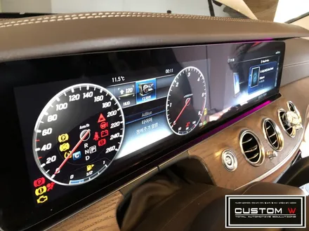 메르세데스 벤츠 W213 E클래스 E200 와이드콕핏 LCD 계기반 장착, 부메스터 트위터 장착. / 용인 처인구